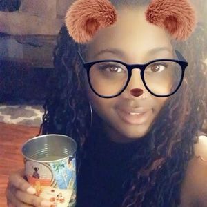 Meet your Posher, Jazmine